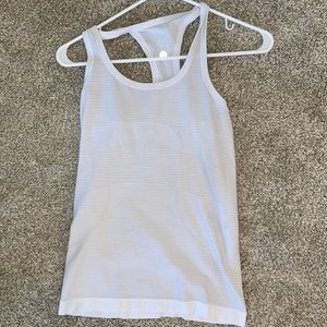 white lulu razor back size 4